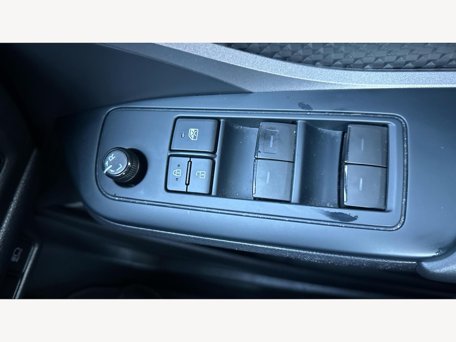 Used Toyota C-HR 2022 for sale - 77344287: Photo 31