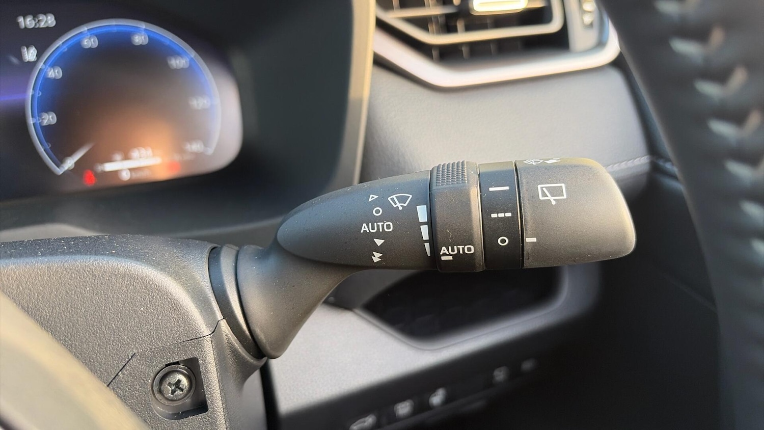 Used Toyota RAV4 2025 for sale - 77683954: Photo 40