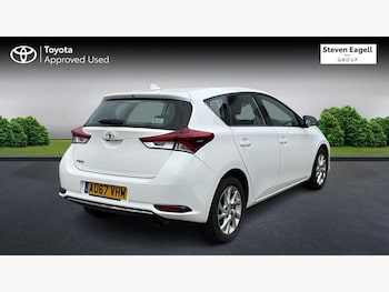 Used Toyota Auris 2017 for sale - 79440553: Photo