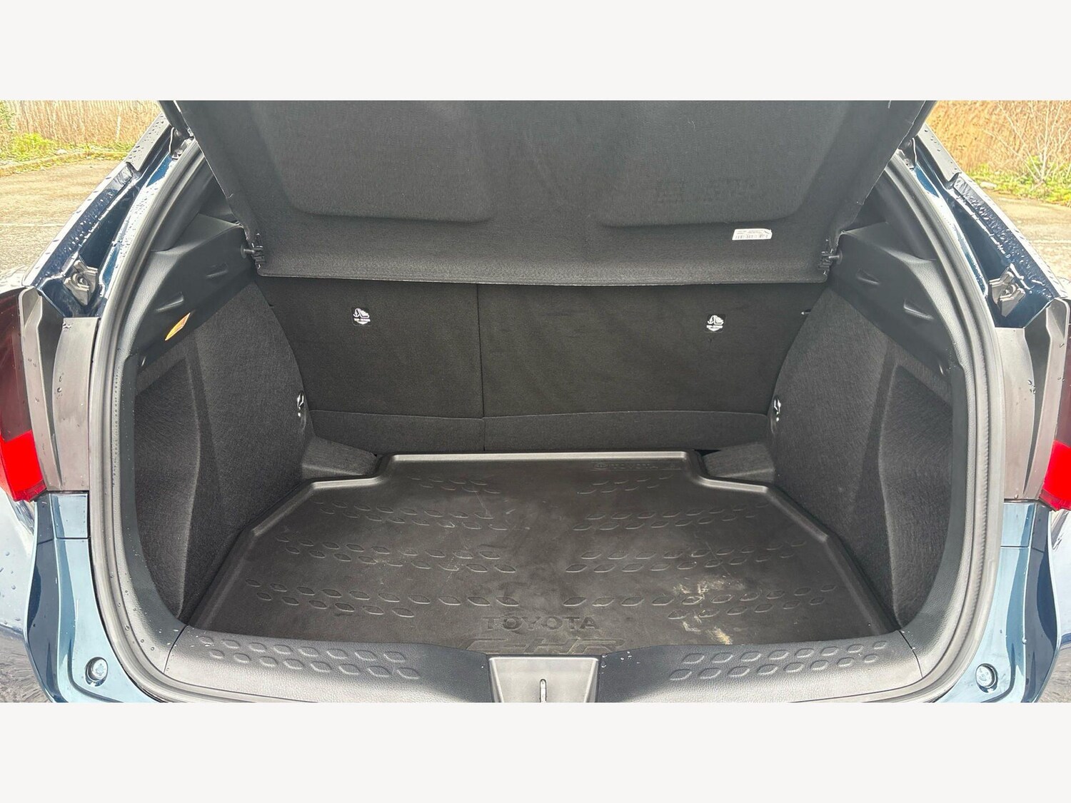 Used Toyota C-HR 2023 for sale - 77908906: Photo 16