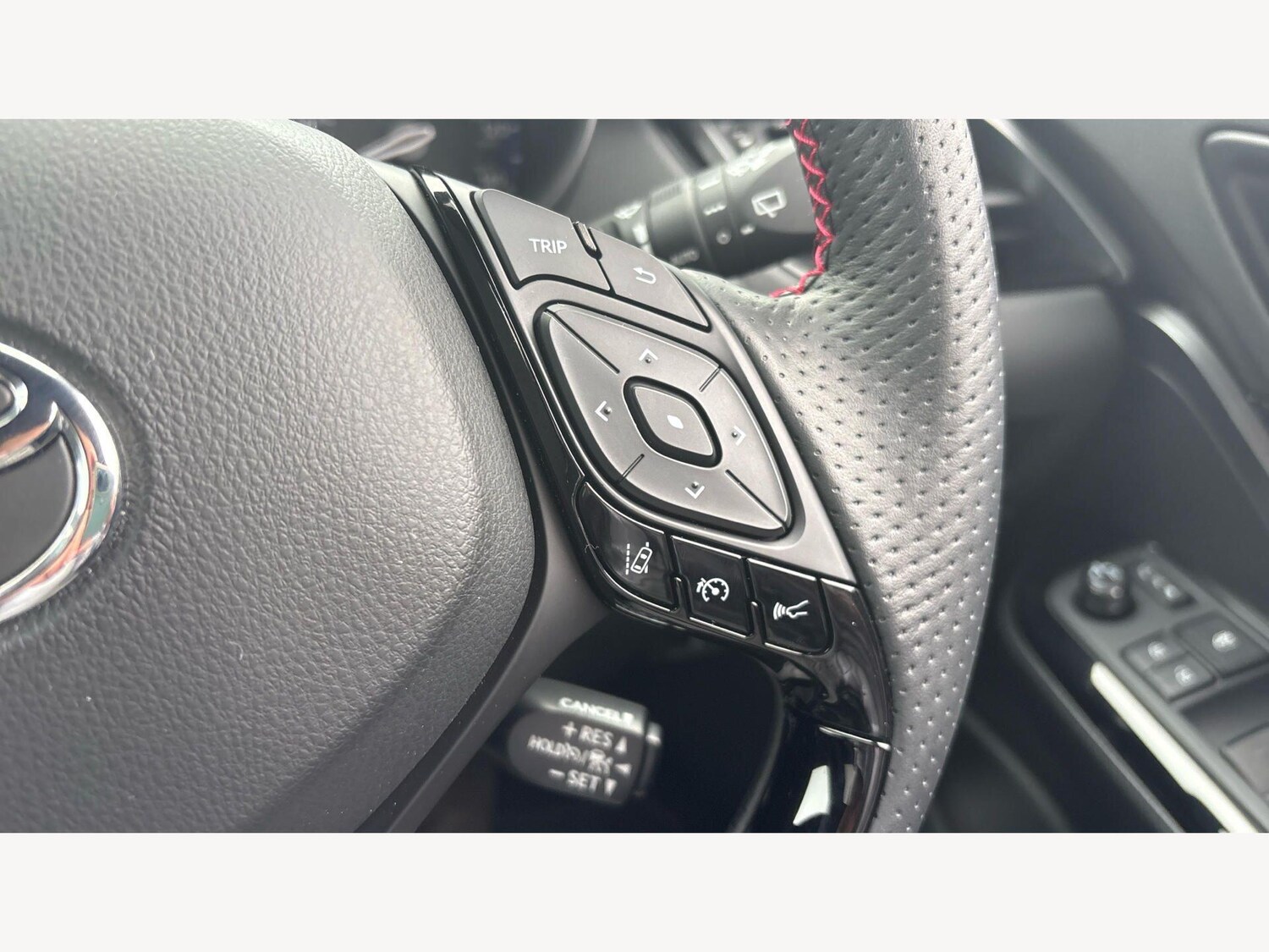 Used Toyota C-HR 2023 for sale - 77908906: Photo 30