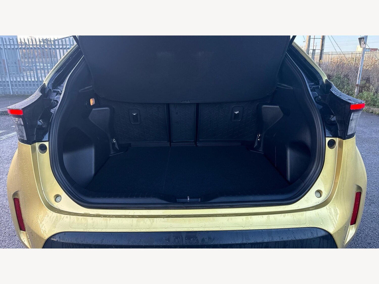 Used Toyota Yaris Cross 2022 for sale - 77060116: Photo 16