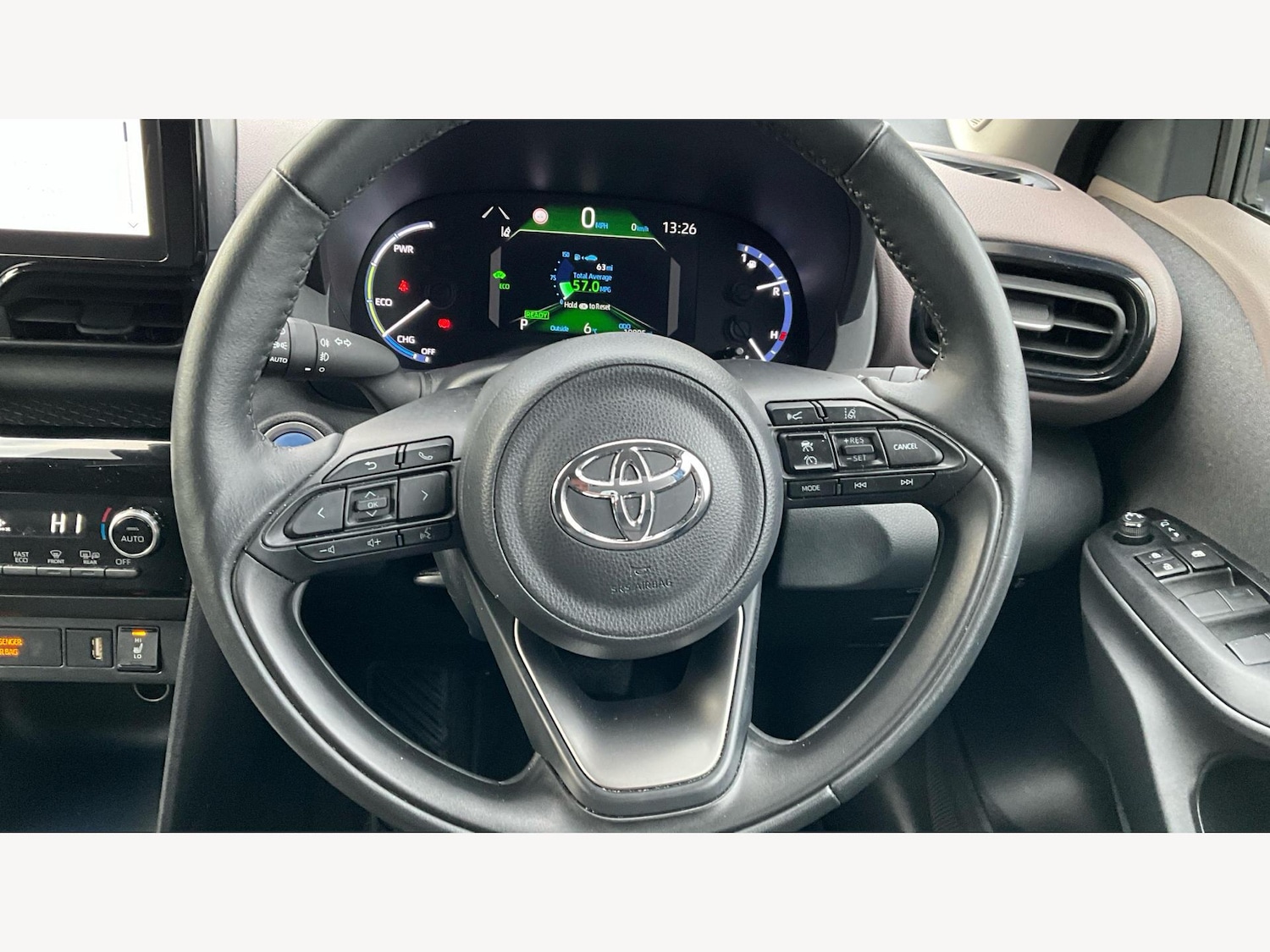 Used Toyota Yaris Cross 2024 for sale - 77057329: Photo 8