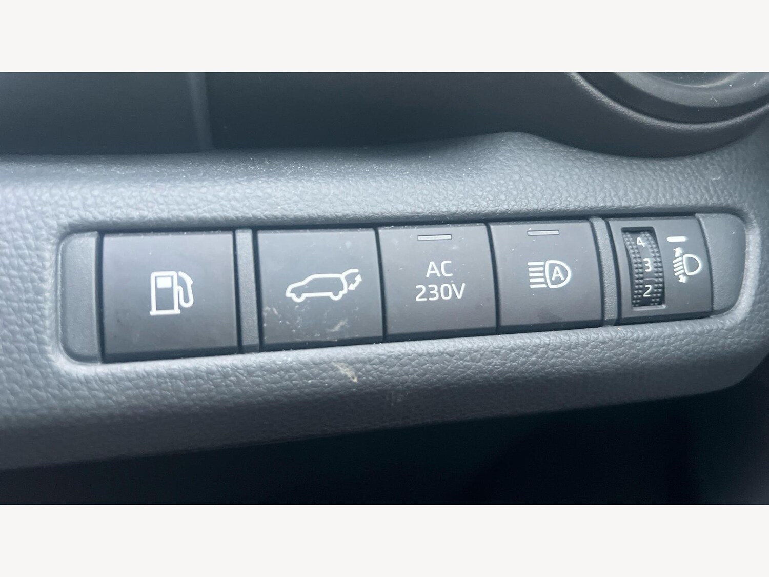 Used Toyota C-HR 2024 for sale - 77344703: Photo 22