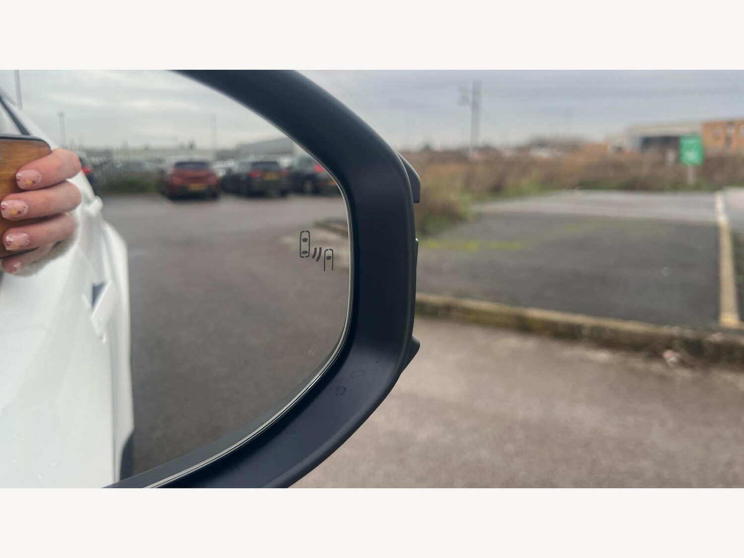 Used Toyota C-HR 2024 for sale - 77344703: Photo 24