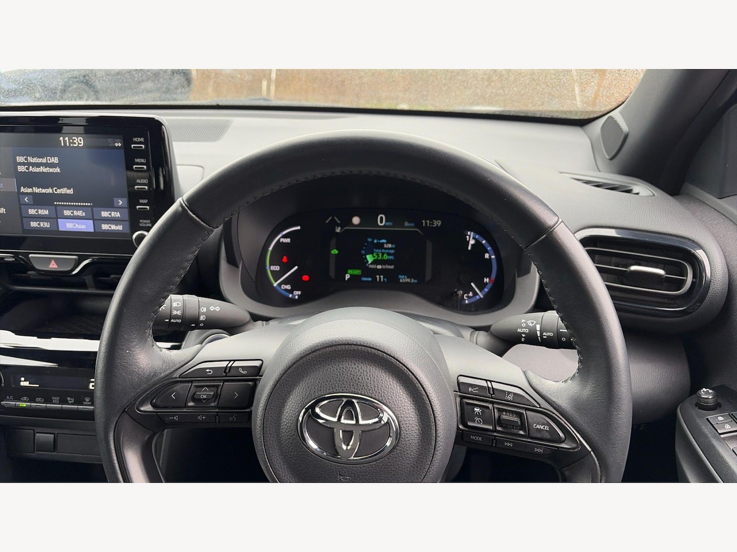 Used Toyota Yaris Cross 2023 for sale - 77799399: Photo 10