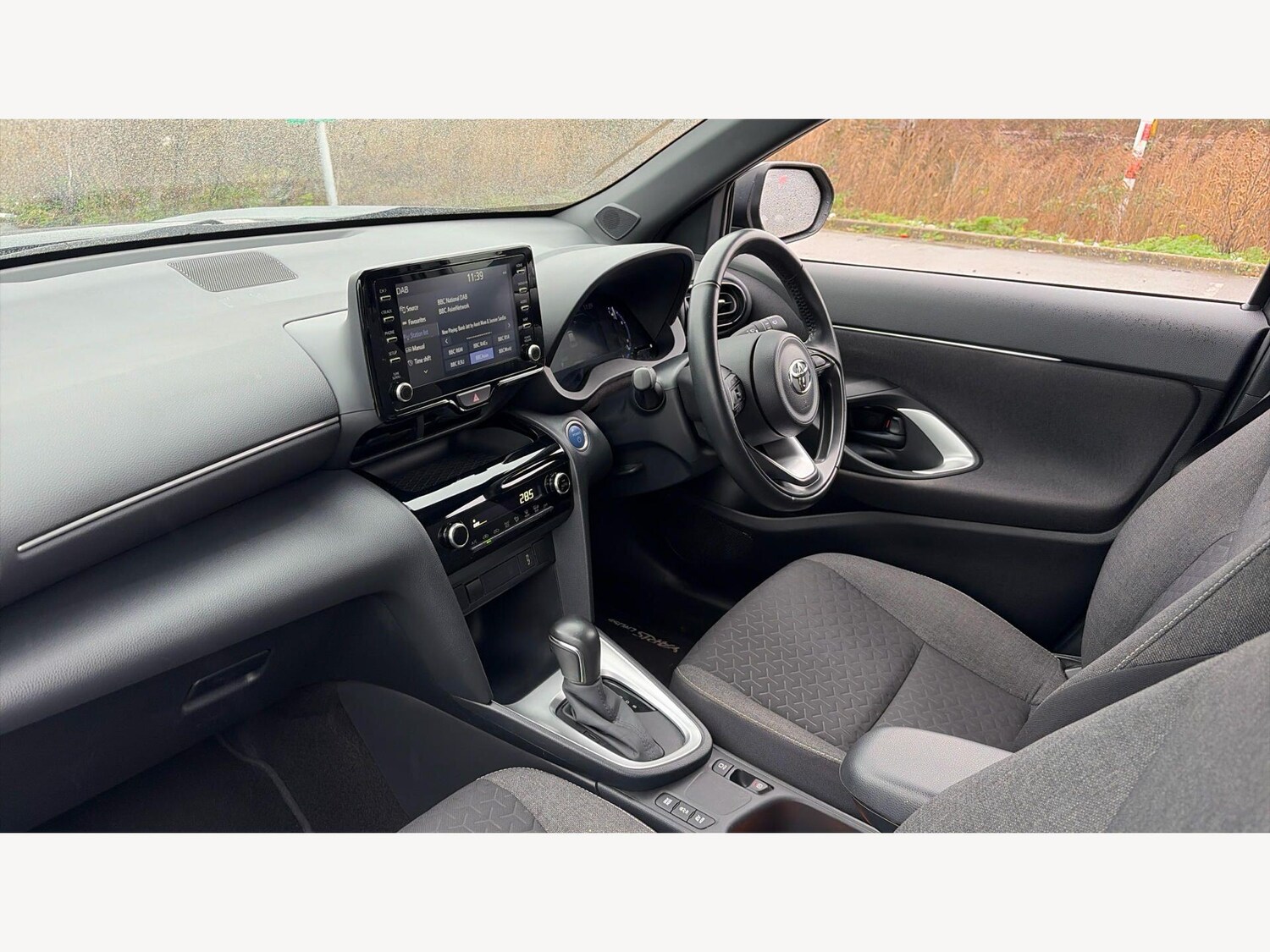 Used Toyota Yaris Cross 2023 for sale - 77799399: Photo 12