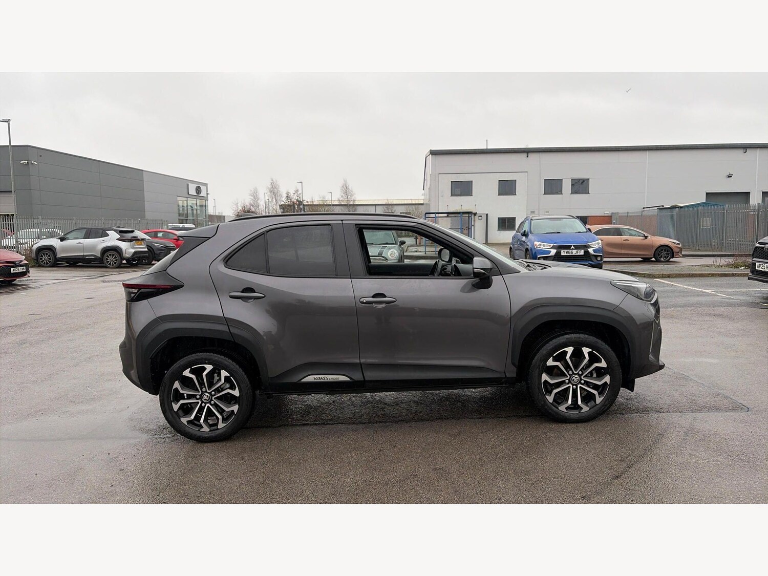 Used Toyota Yaris Cross 2023 for sale - 77799399: Photo 18