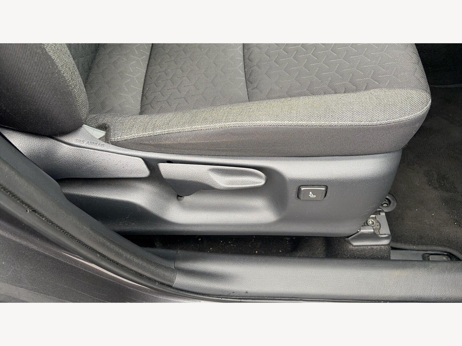 Used Toyota Yaris Cross 2023 for sale - 77799399: Photo 30