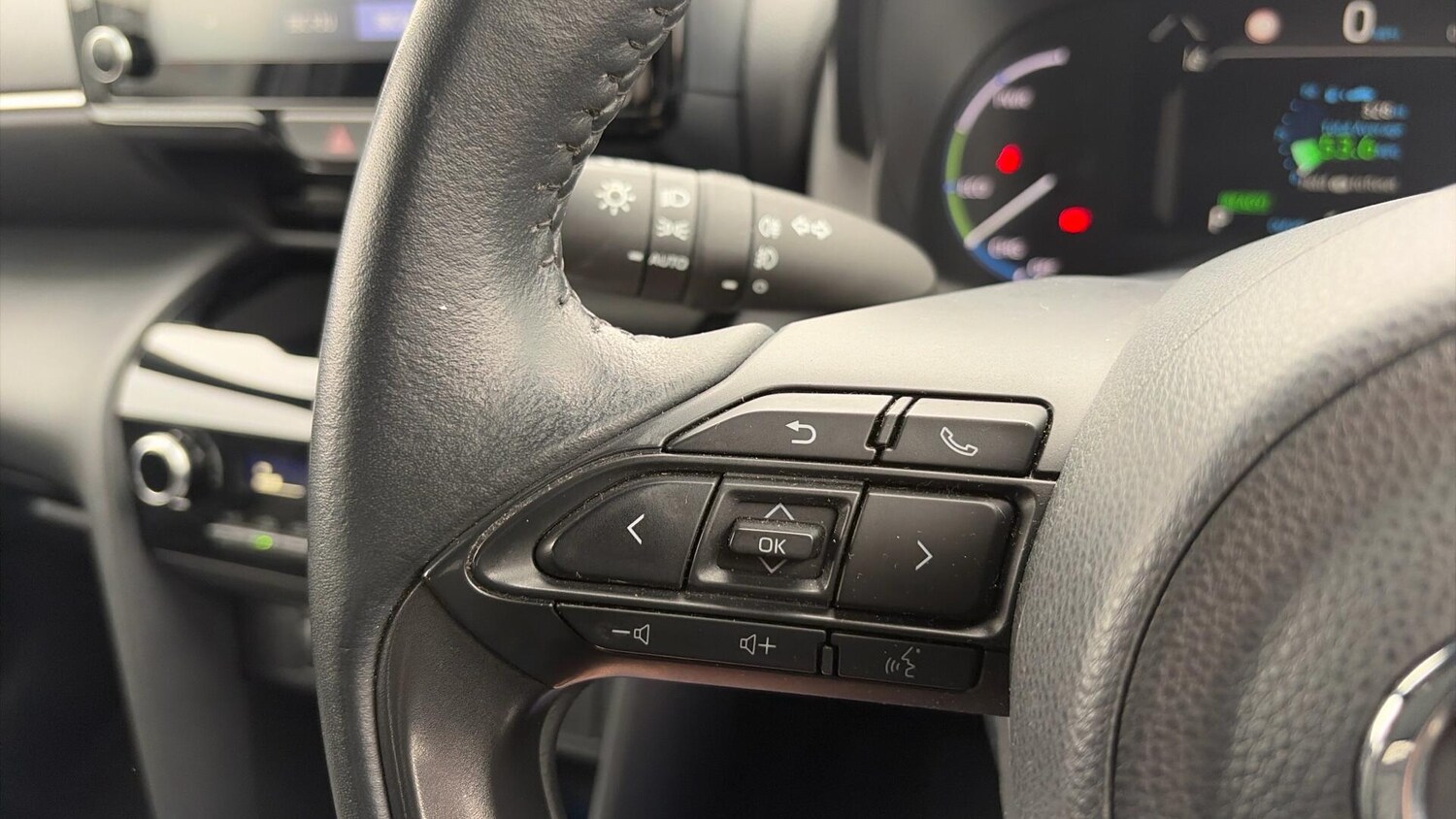 Used Toyota Yaris Cross 2023 for sale - 77799399: Photo 33