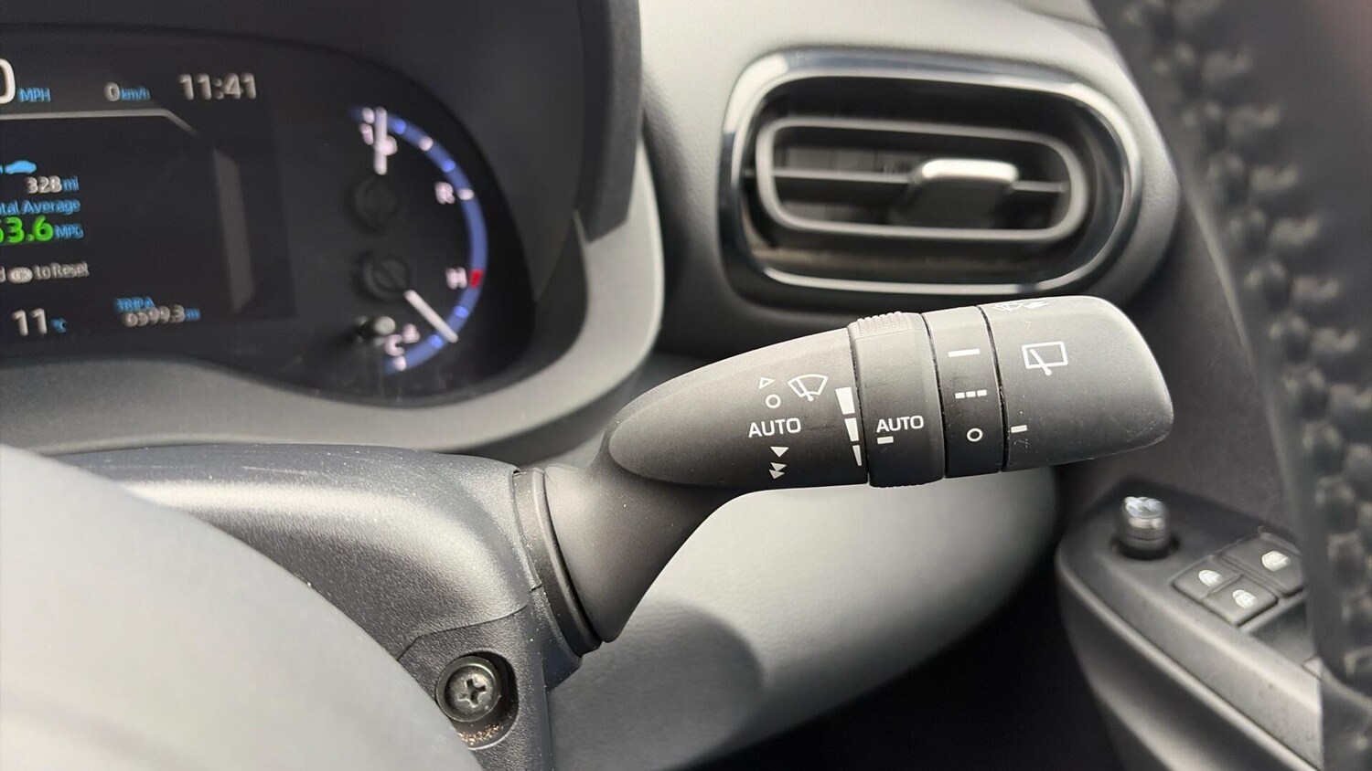 Used Toyota Yaris Cross 2023 for sale - 77799399: Photo 34