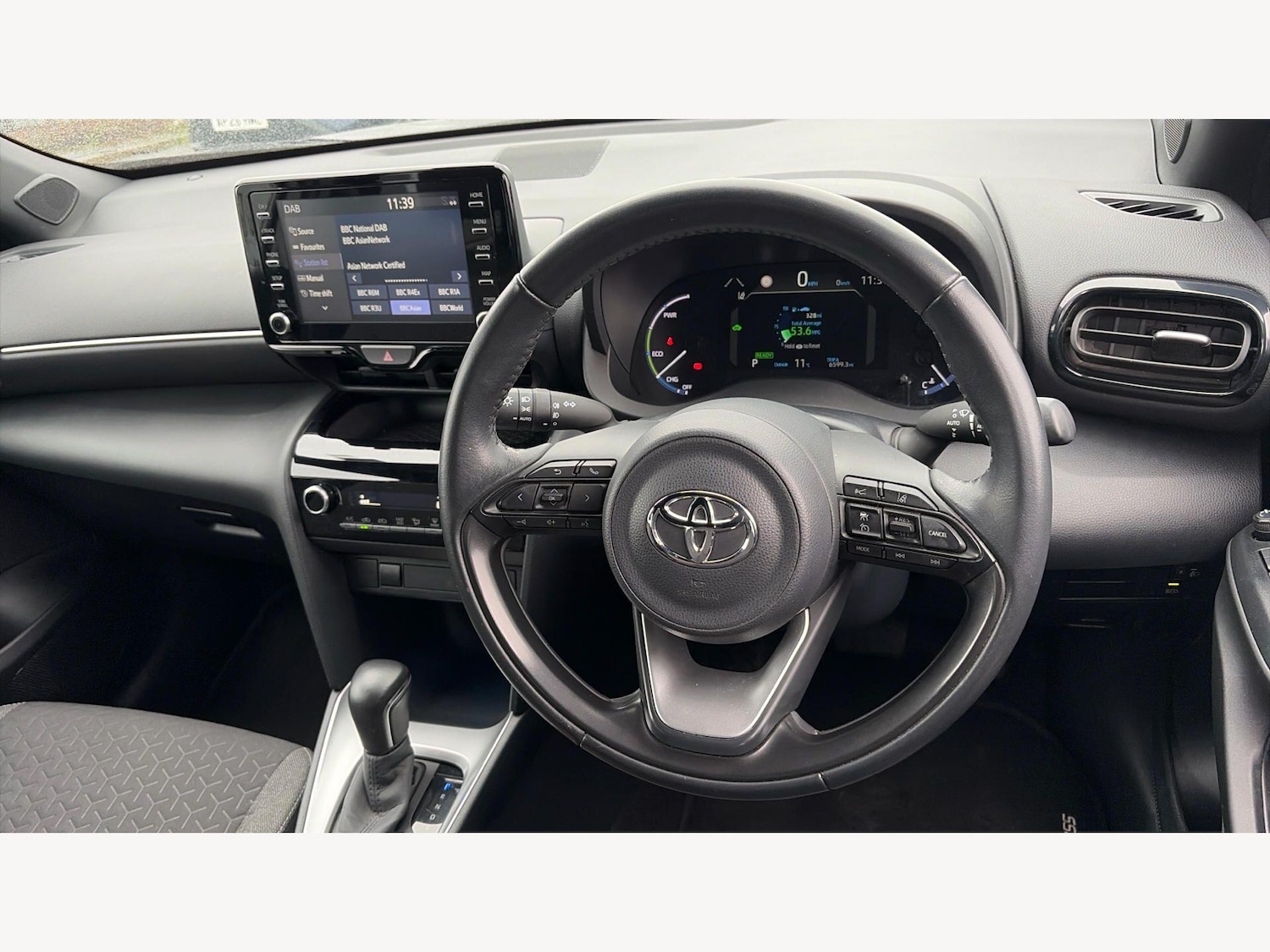 Used Toyota Yaris Cross 2023 for sale - 77799399: Photo 8
