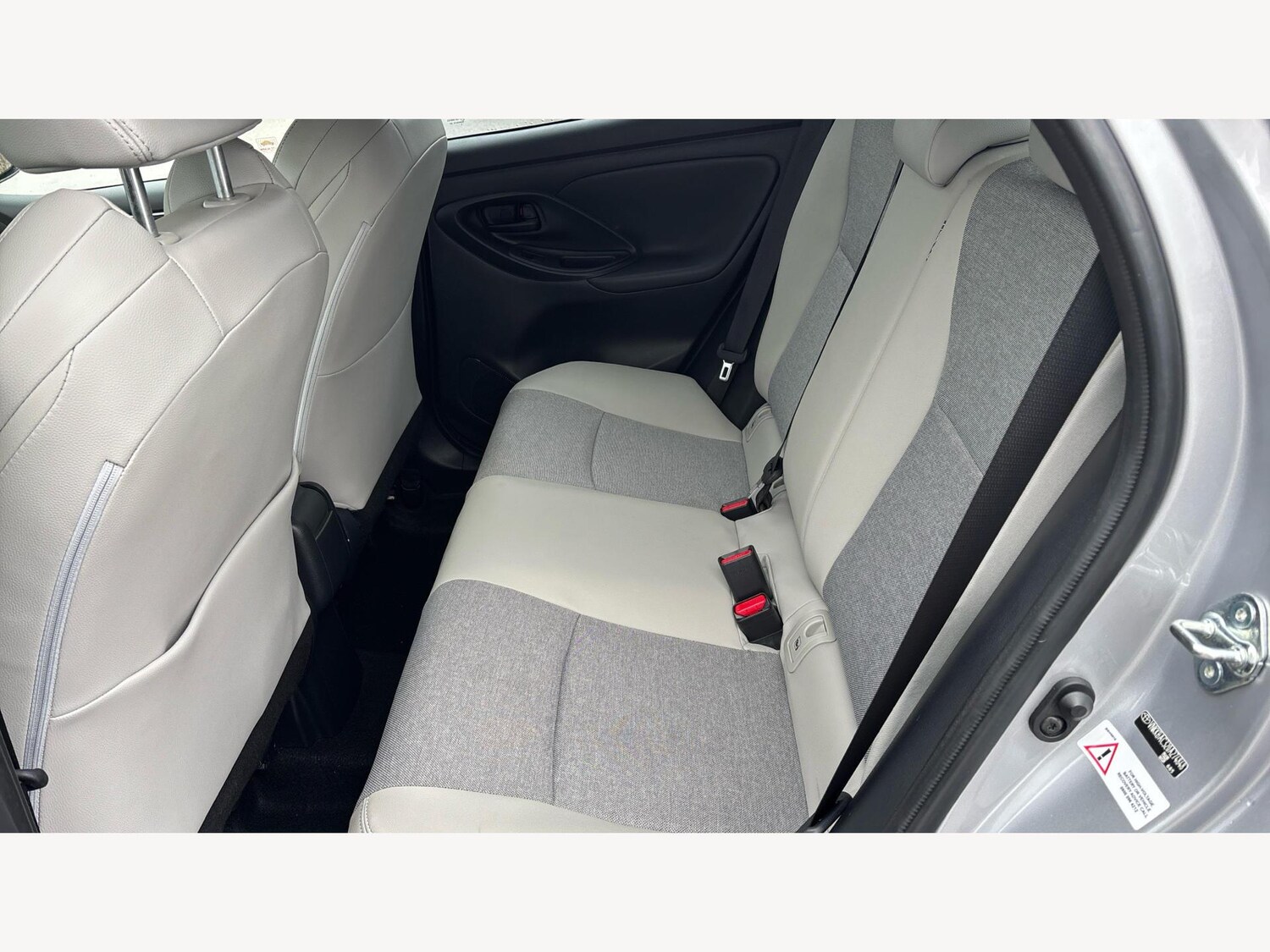 Used Toyota Yaris 2023 for sale - 76457994: Photo 15