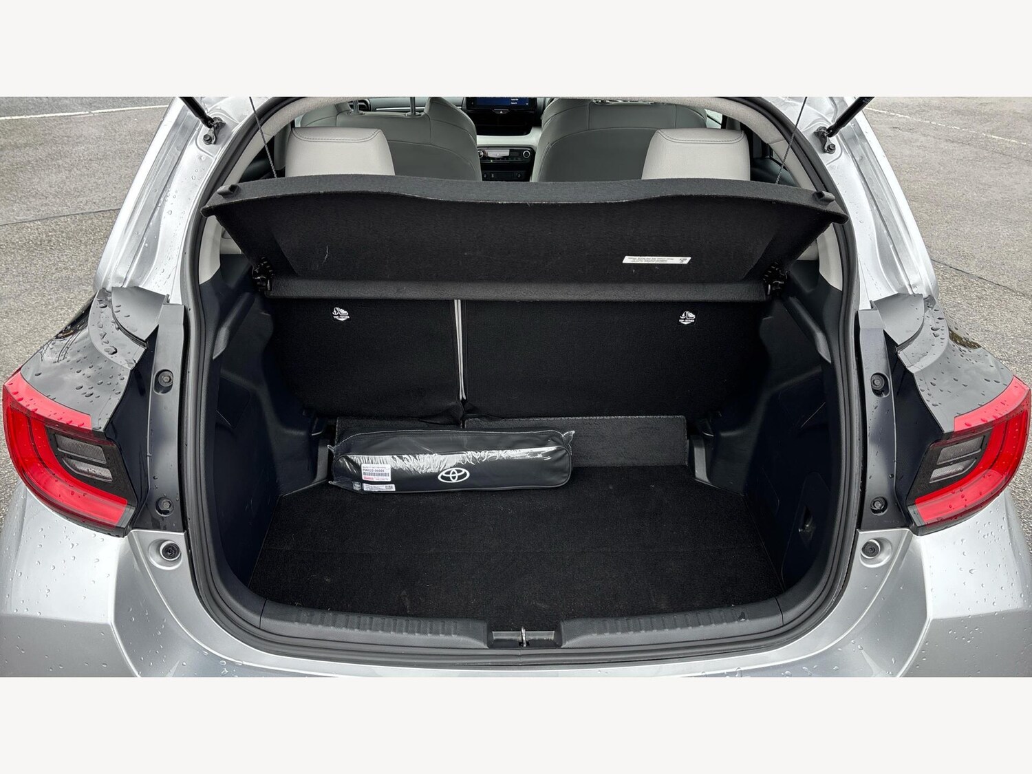 Used Toyota Yaris 2023 for sale - 76457994: Photo 16