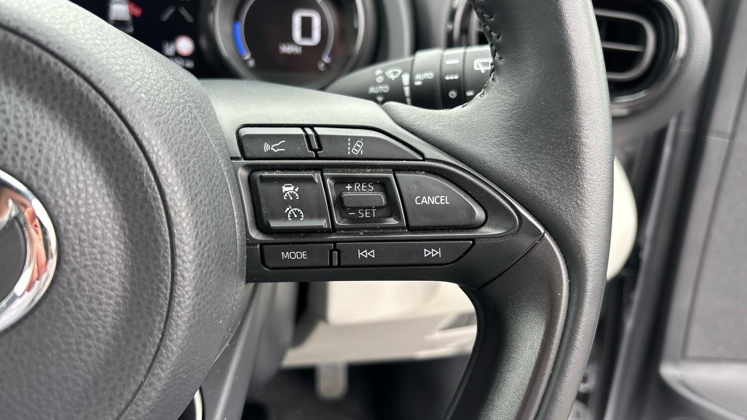 Used Toyota Yaris 2023 for sale - 76457994: Photo 34