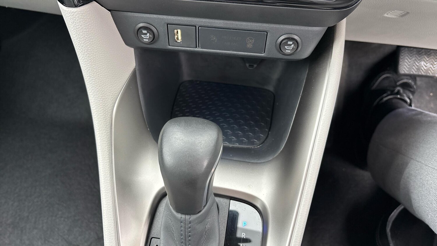 Used Toyota Yaris 2023 for sale - 76457994: Photo 40