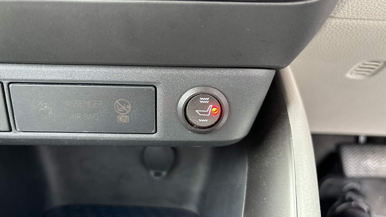 Used Toyota Yaris 2023 for sale - 76457994: Photo 41