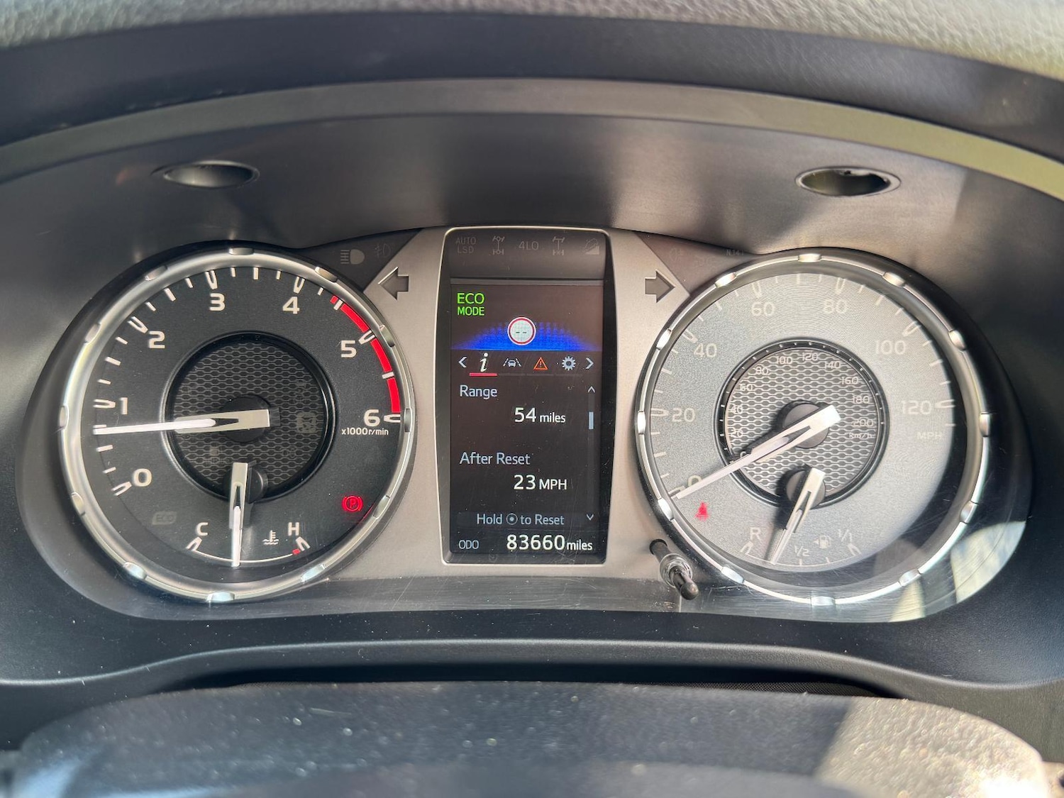 Used Toyota Hilux 2021 for sale - 76652799: Photo 18