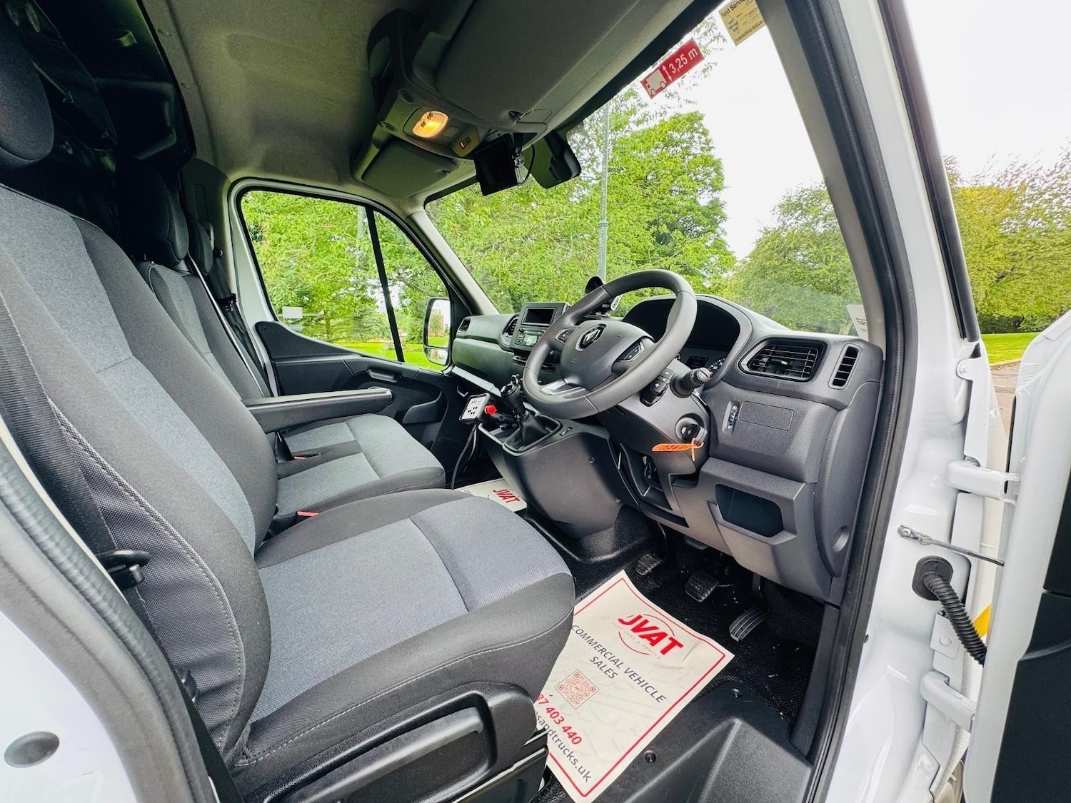 Used Renault Other 2024 for sale - 76652806: Photo 15