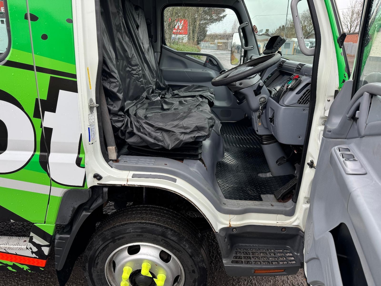 Used Mitsubishi Canter 2009 for sale - 76652796: Photo 8