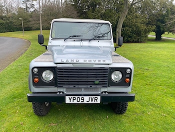 Used Land Rover Defender 2009 for sale - 76652792: Photo