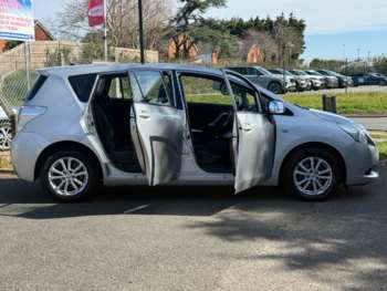 Used Toyota Verso 2011 for sale - 74816814: Photo