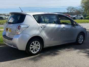 Used Toyota Verso 2011 for sale - 74816814: Photo