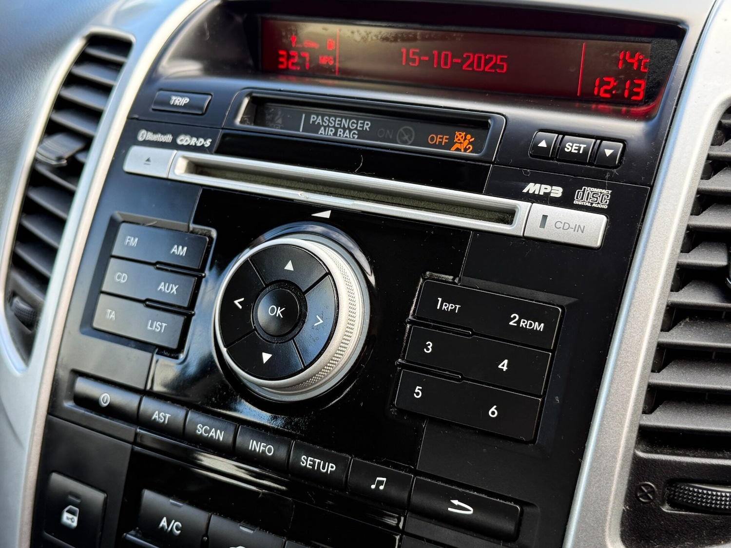 Used Kia Venga 2013 for sale - 76171641: Photo 15