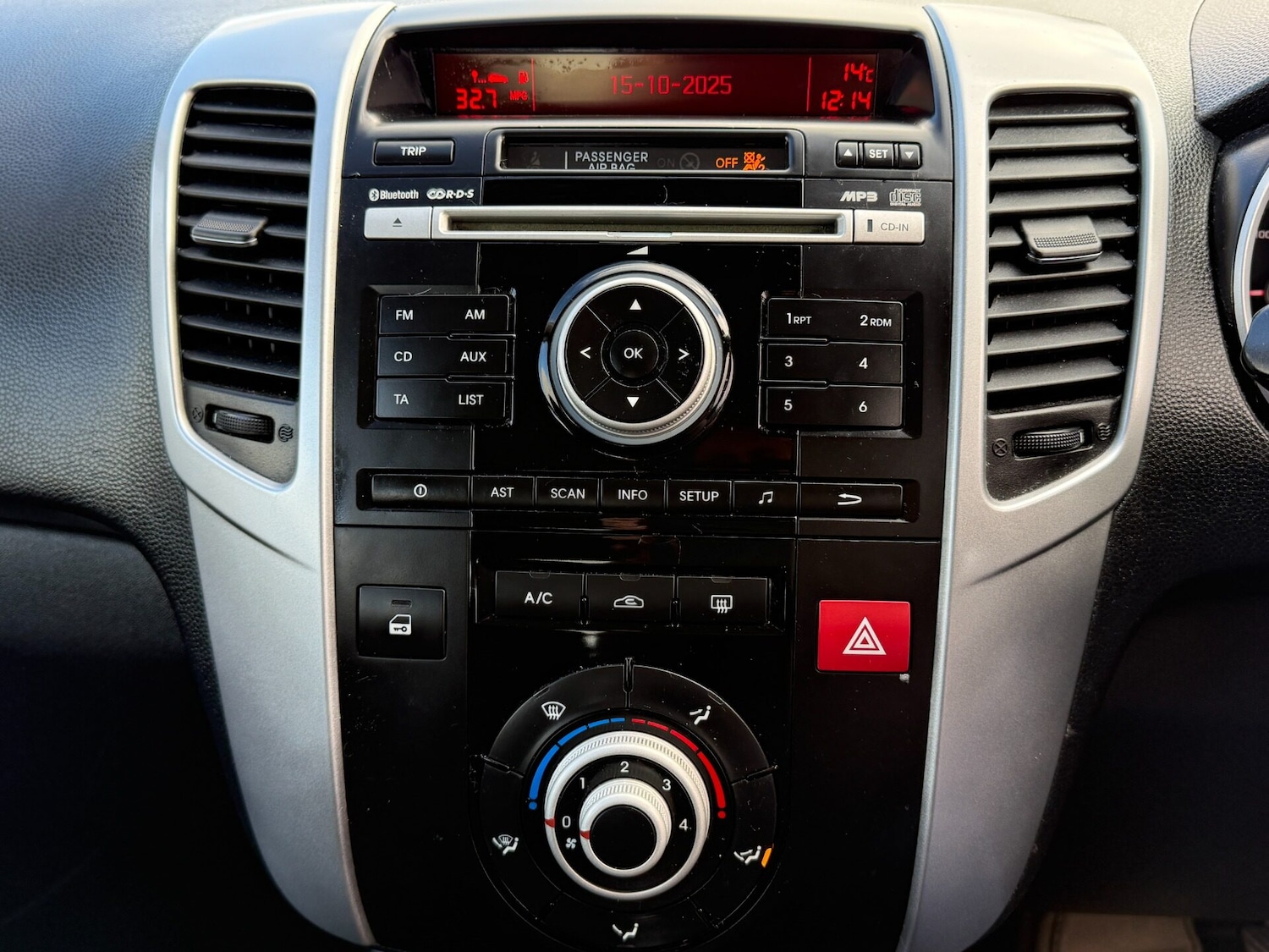 Used Kia Venga 2013 for sale - 76171641: Photo 19