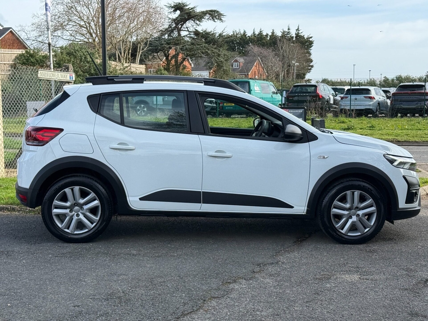 Used Dacia Sandero Stepway 2023 for sale - 77917398: Photo 2
