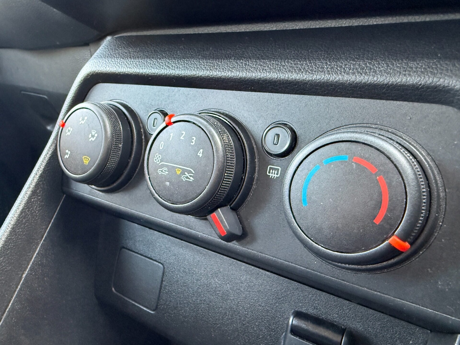 Used Dacia Sandero Stepway 2023 for sale - 77917398: Photo 32