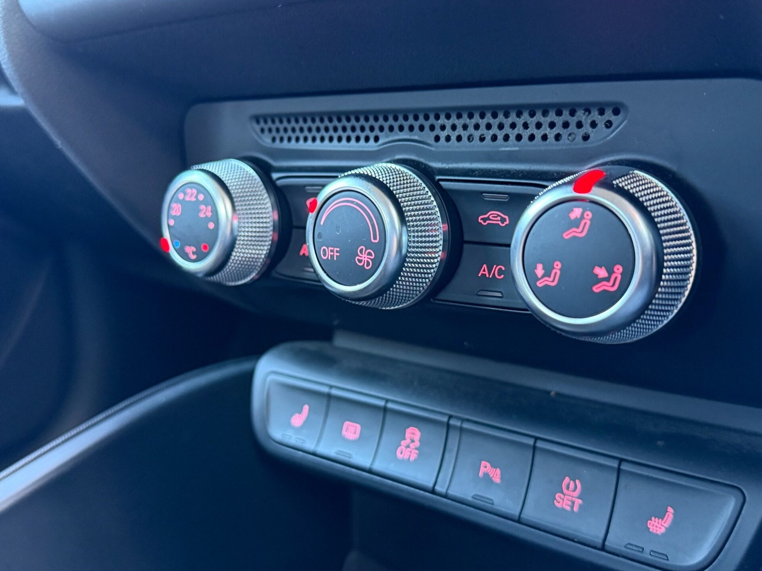 Used Audi A1 2013 for sale - 76692944: Photo 24