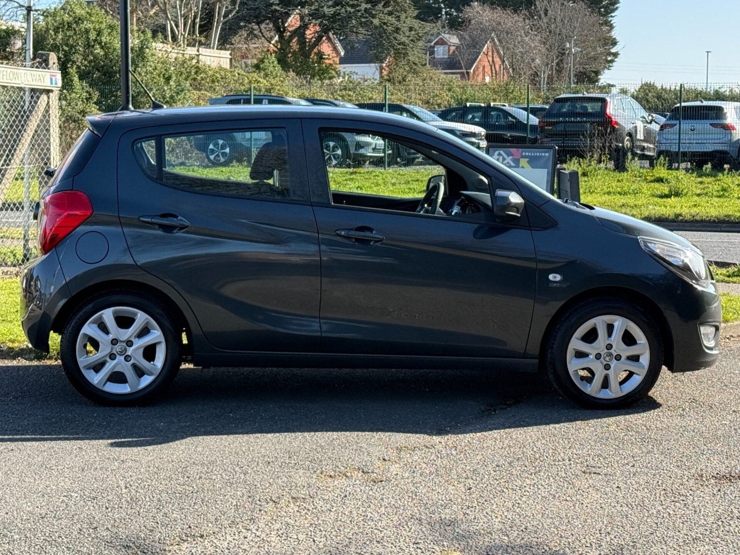 Used Vauxhall Viva 2017 for sale - 78054367: Photo 2