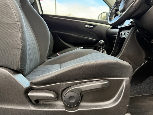 Used Suzuki Swift 2015 for sale - 76264515: Photo 14