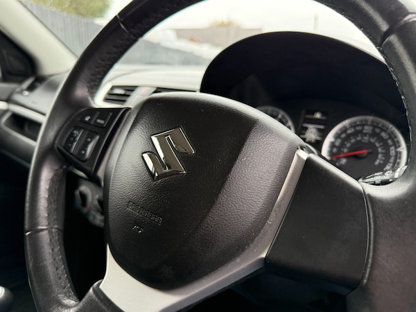 Used Suzuki Swift 2015 for sale - 76264515: Photo 23