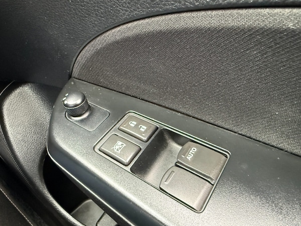 Used Suzuki Swift 2015 for sale - 76264515: Photo 27