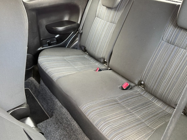 Used Suzuki Swift 2015 for sale - 76264515: Photo 29