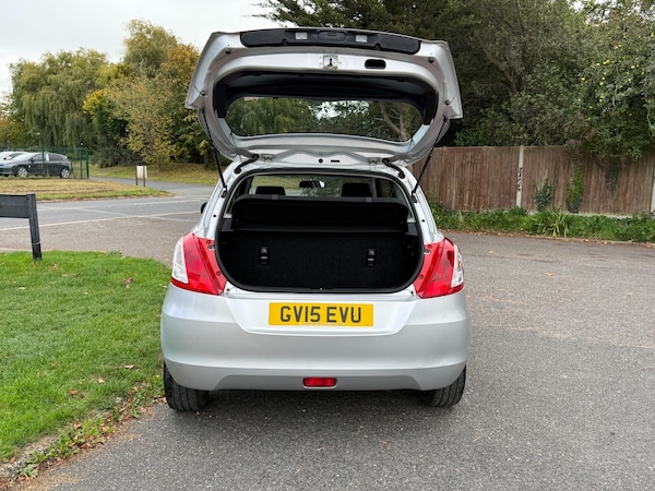 Used Suzuki Swift 2015 for sale - 76264515: Photo 40