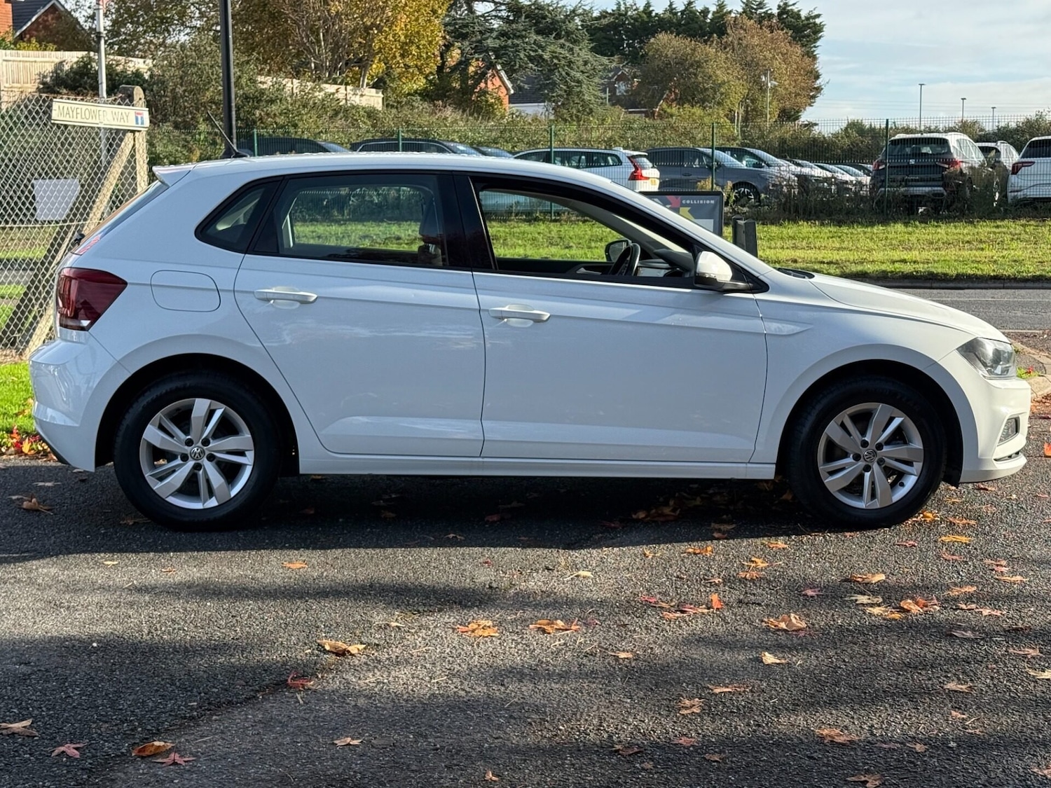 Used Volkswagen Polo 2018 for sale - 76331187: Photo 2