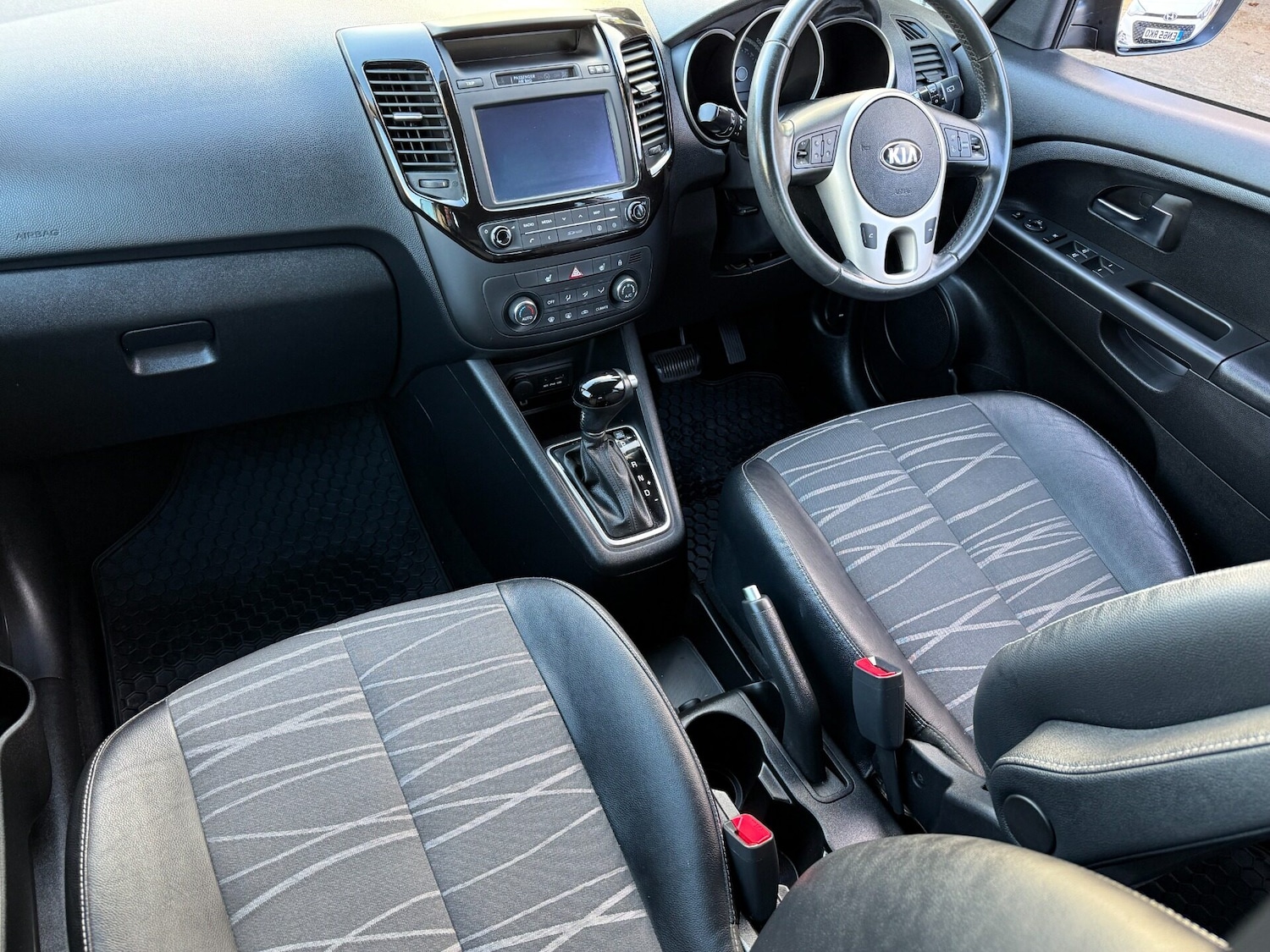 Used Kia Venga 2016 for sale - 76363153: Photo 27