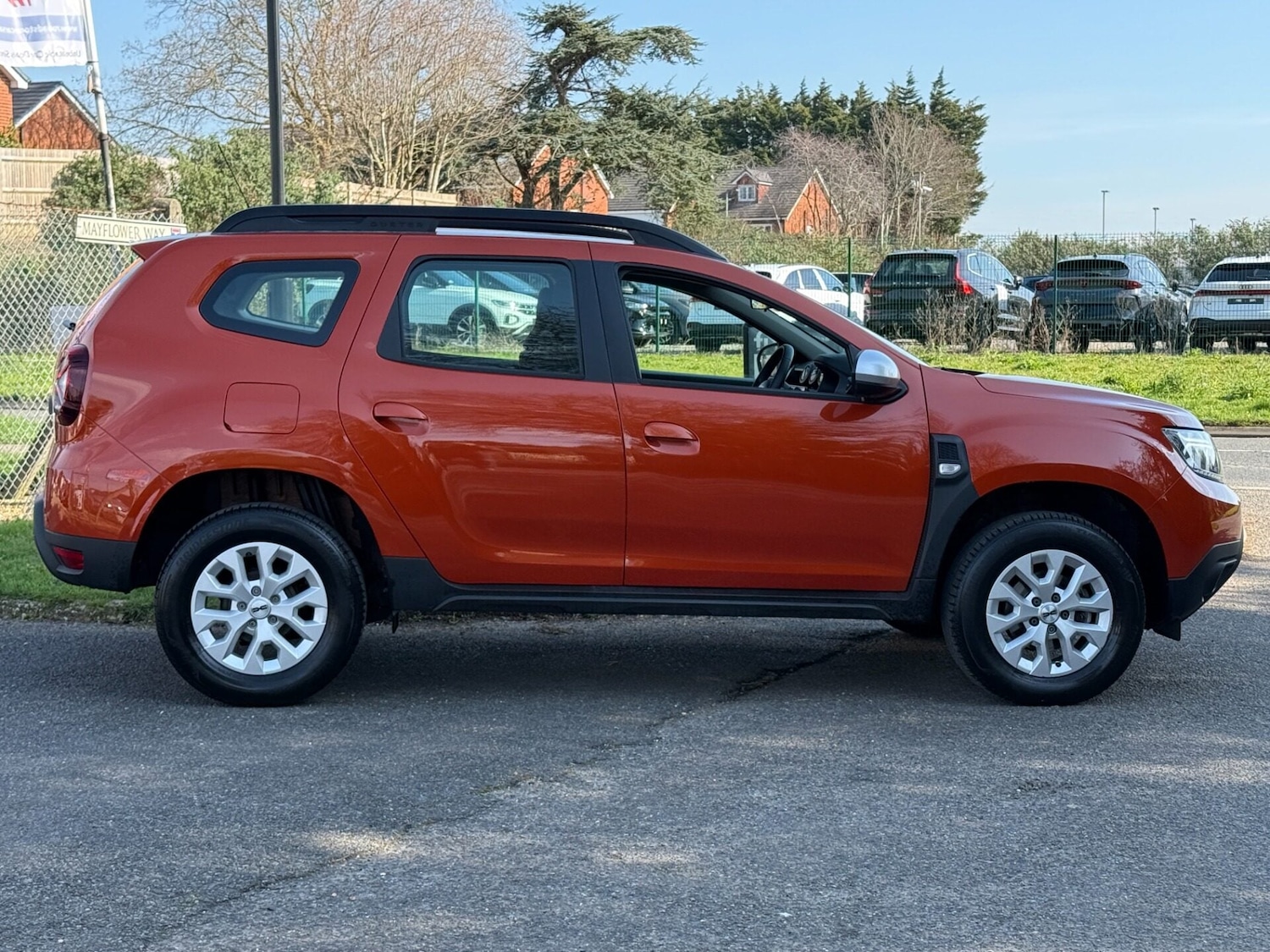 Used Dacia Duster 2023 for sale - 77731021: Photo 2