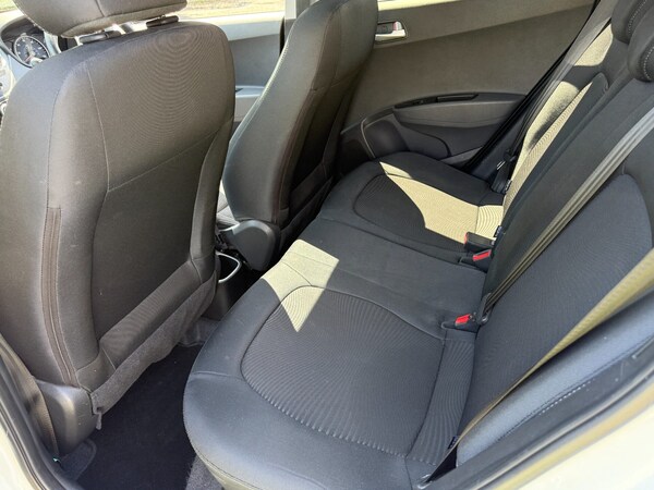 Used Hyundai i10 2018 for sale - 75423191: Photo 38