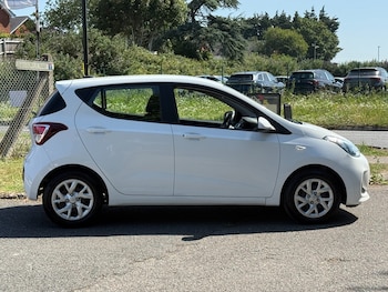 Used Hyundai i10 2019 for sale - 78993921: Photo