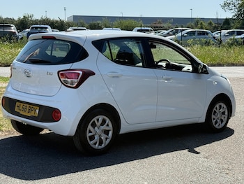 Used Hyundai i10 2019 for sale - 78993921: Photo