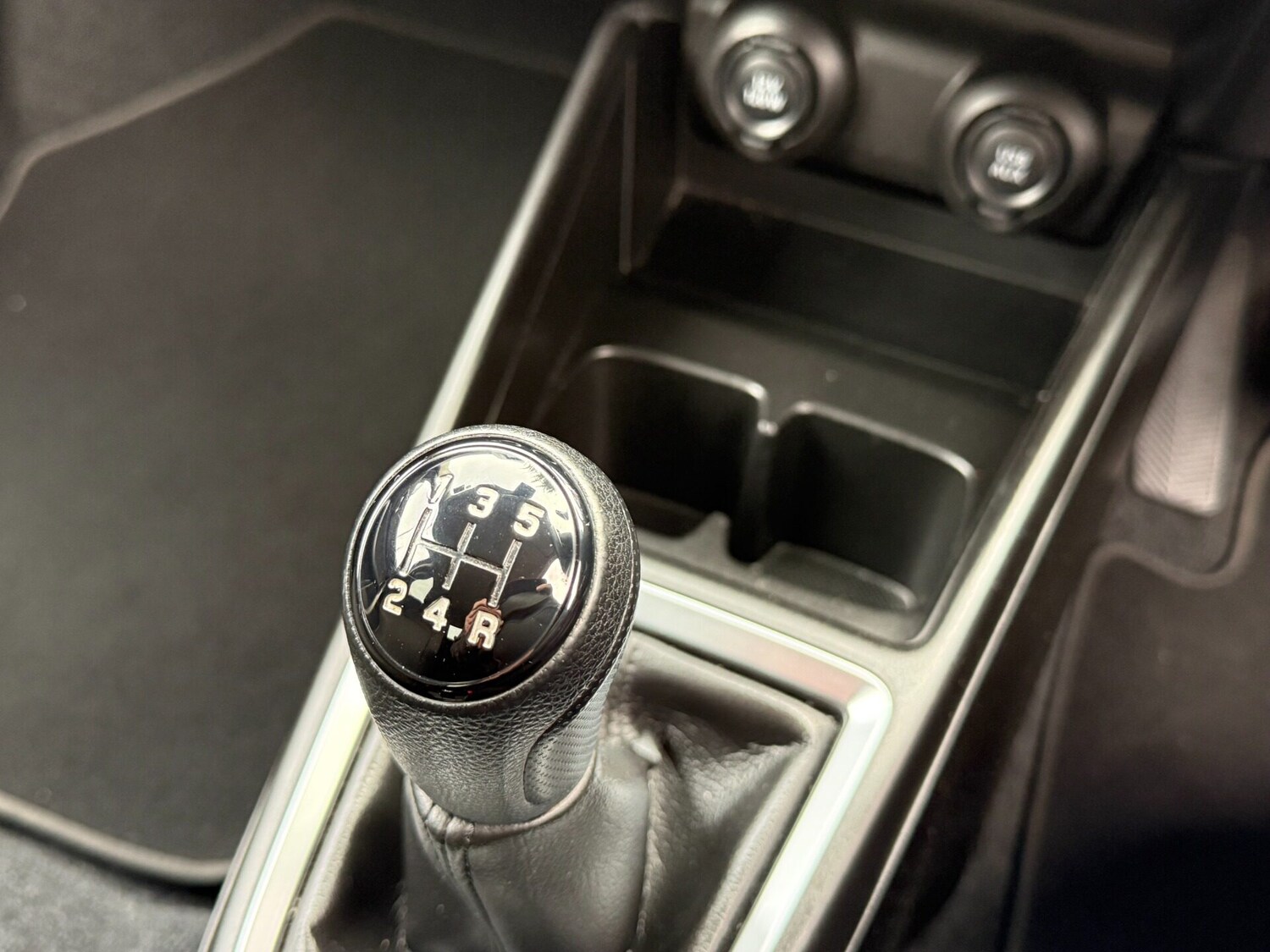 Used Suzuki Swift 2017 for sale - 76148705: Photo 27