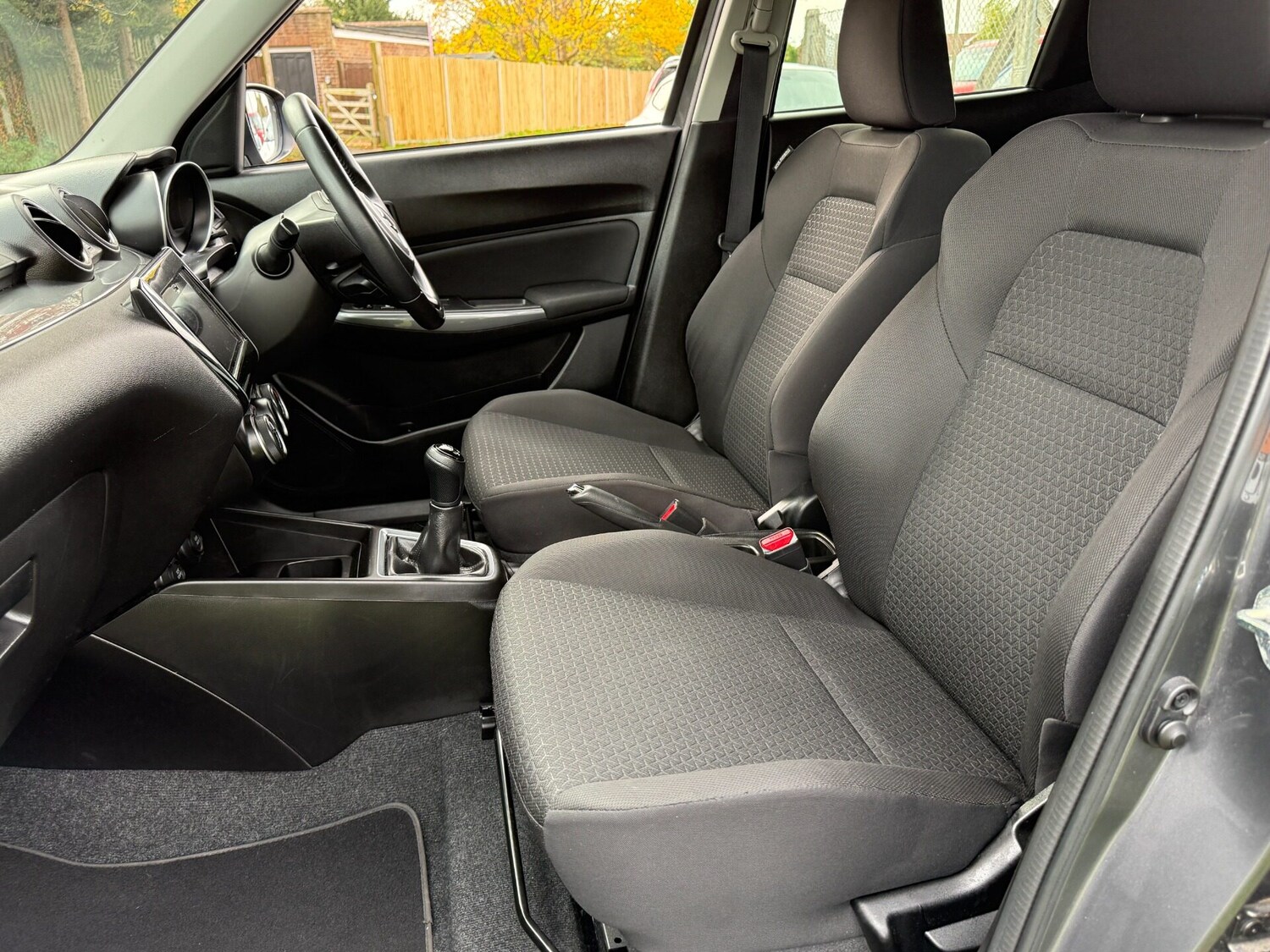 Used Suzuki Swift 2017 for sale - 76148705: Photo 30