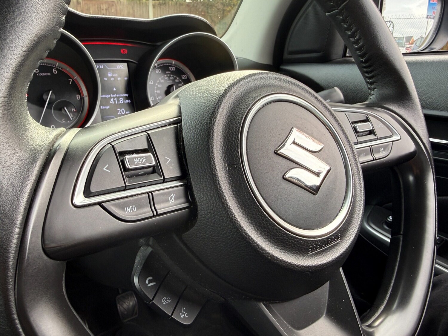 Used Suzuki Swift 2017 for sale - 76148705: Photo 32