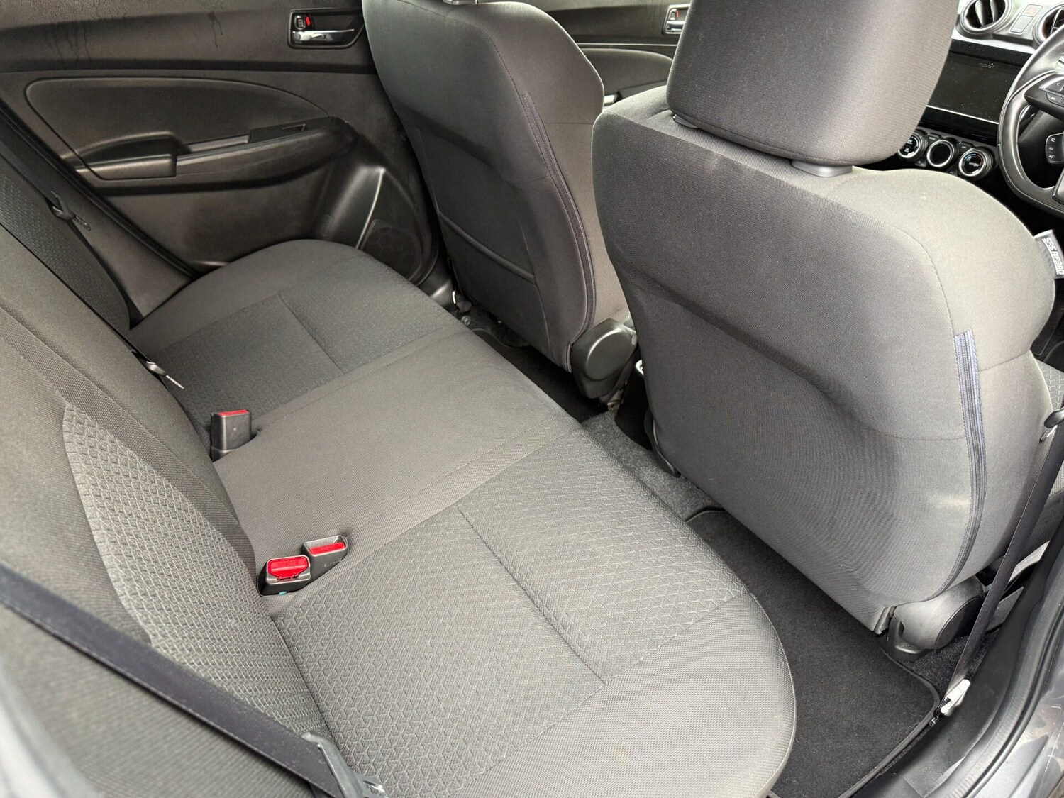 Used Suzuki Swift 2017 for sale - 76148705: Photo 42