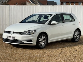 Used Volkswagen Golf 2017 for sale - 77651585: Photo