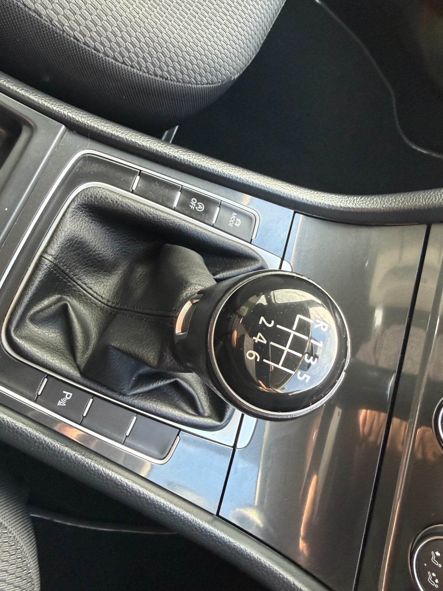 Used Volkswagen Golf 2017 for sale - 77651585: Photo 29